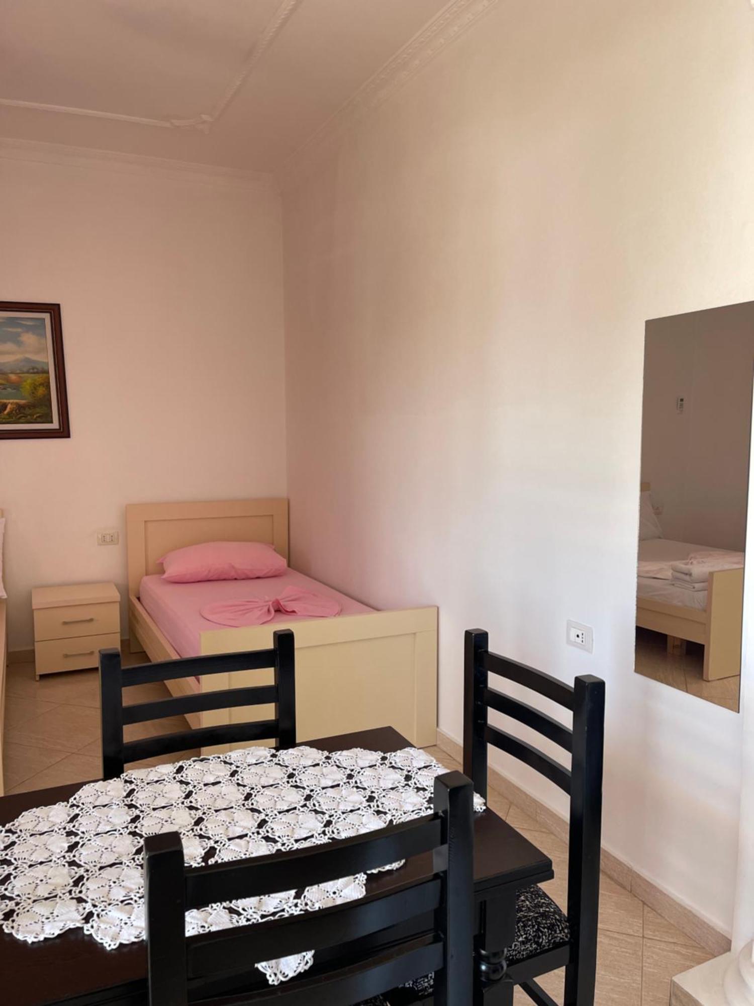 Kristeo Apartamento Vlorë Exterior foto