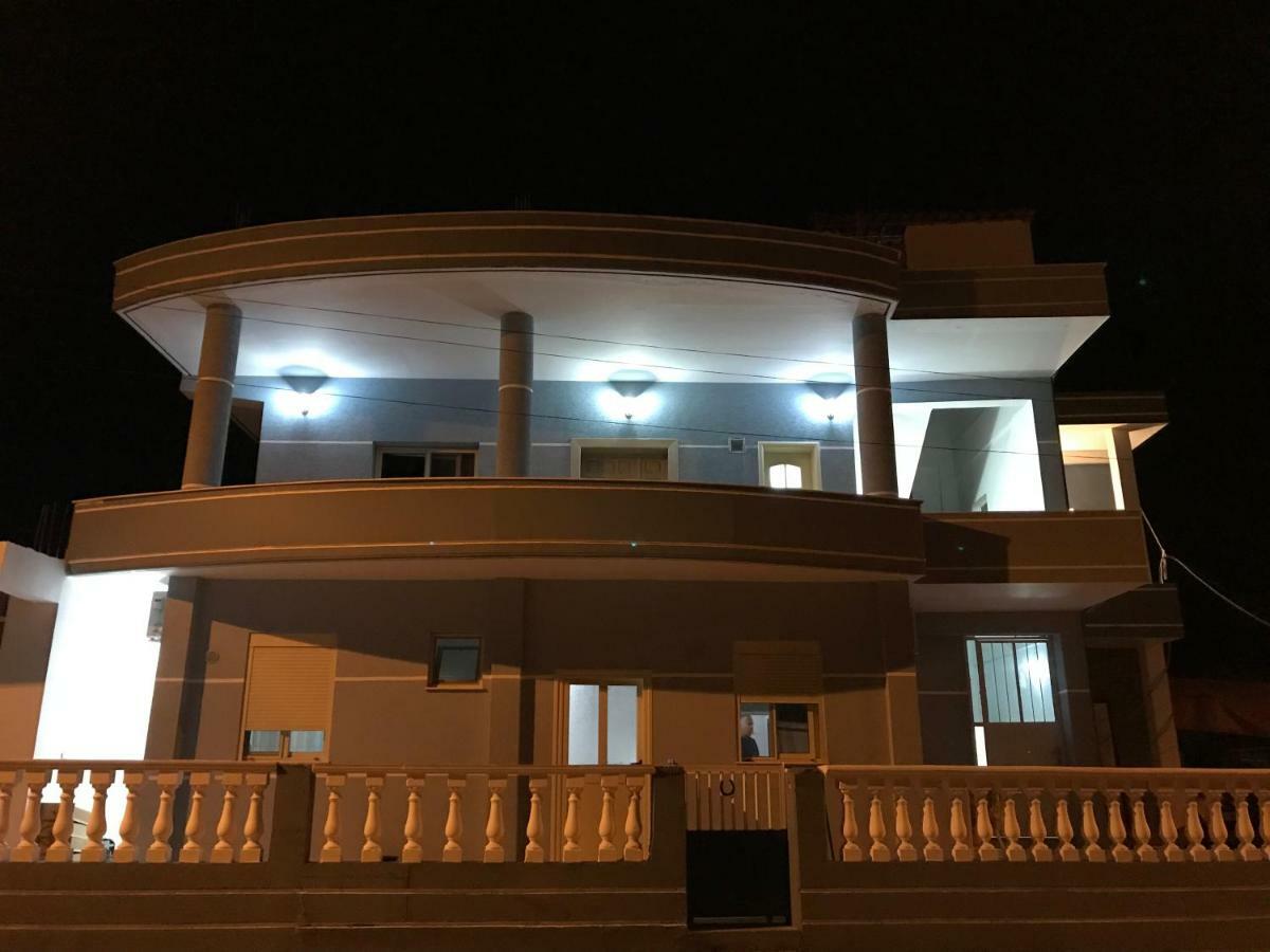 Kristeo Apartamento Vlorë Exterior foto